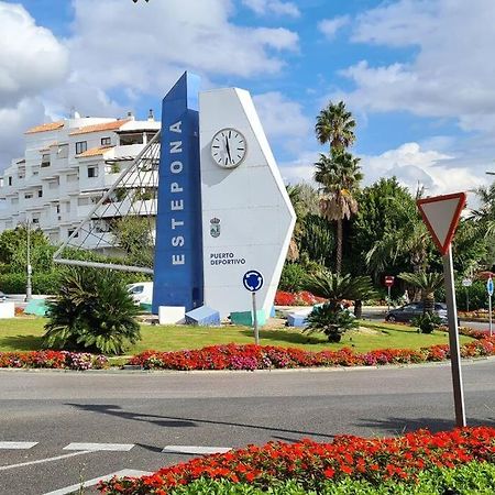 Estepona Port Beachside Apartment - Marina Bay Esterno foto